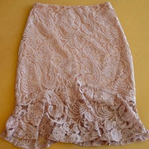 lace skirt